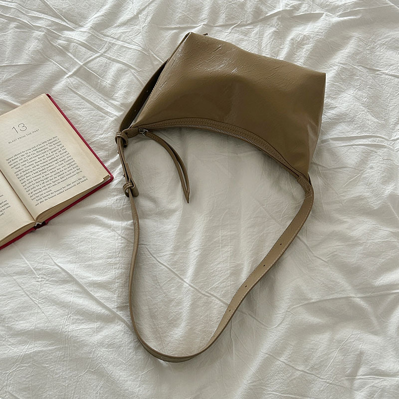 Minimalist Dumpling Crossbody Bag Lightweight Shoulder Purse