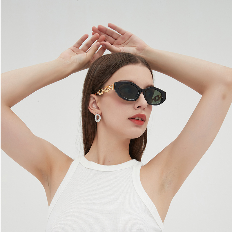 Retro Cat-Eye Sunglasses UV400 Triangle Frame