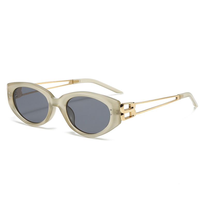 Retro Cat-Eye Sunglasses UV400 — Pearl Frame Vintage