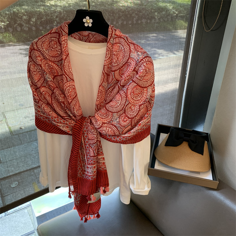 Elegant Feather Pattern Cotton Scarf Vintage Square Bandana