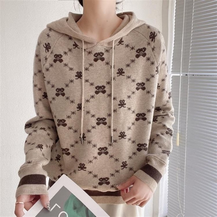 Women's Hoodie — bear print, cozy knit, relaxed fit - image 5