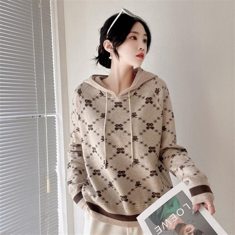 Women's Hoodie — bear print, cozy knit, relaxed fit - image 6